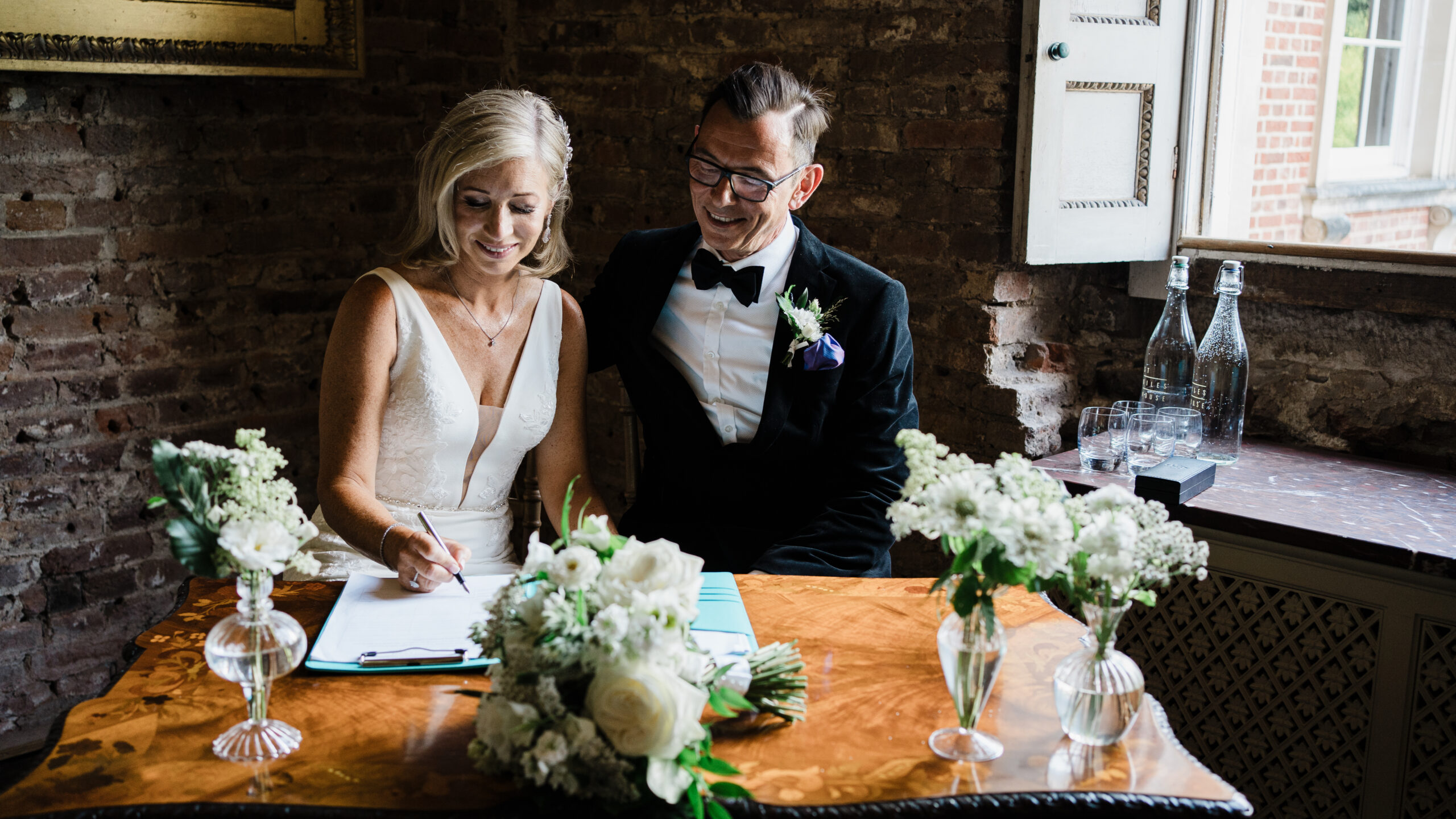 Signing the Register-3