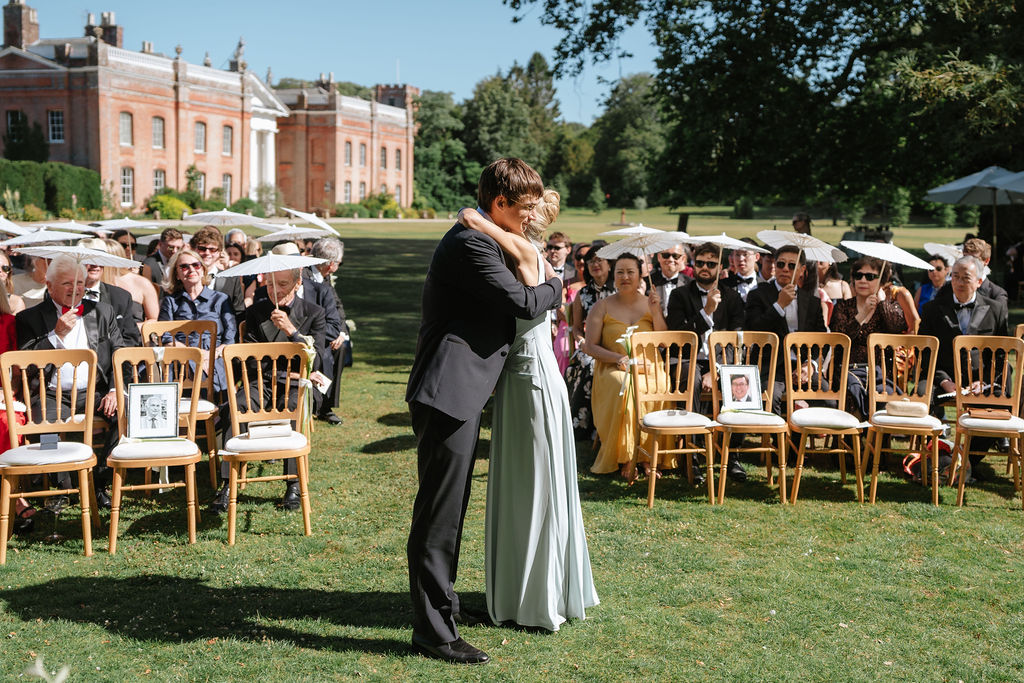 groom and mother of the groom moment